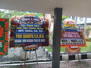 KARANGAN BUNGA WISUDA SEMARANG