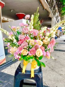 BUNGA DALAM BOX YANG CANTIK DAN ELEGAN SEMARANG