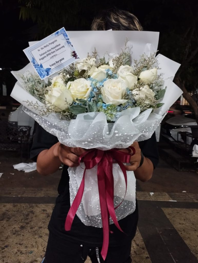 BUKET CANTIK DARI RAJA FLORIST Demak