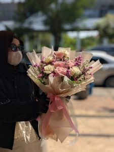 pesan buket cantik di semarang dari Raja Florist Raja nya Toko Bunga di Semarang