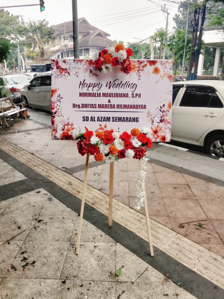 Karangan bunga papan printing minimalis ucapan selamat sukses dengan desain elegan
Nama File:
