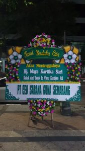 Karangan bunga profesional untuk perusahaan di Demak – Raja Florist Demak